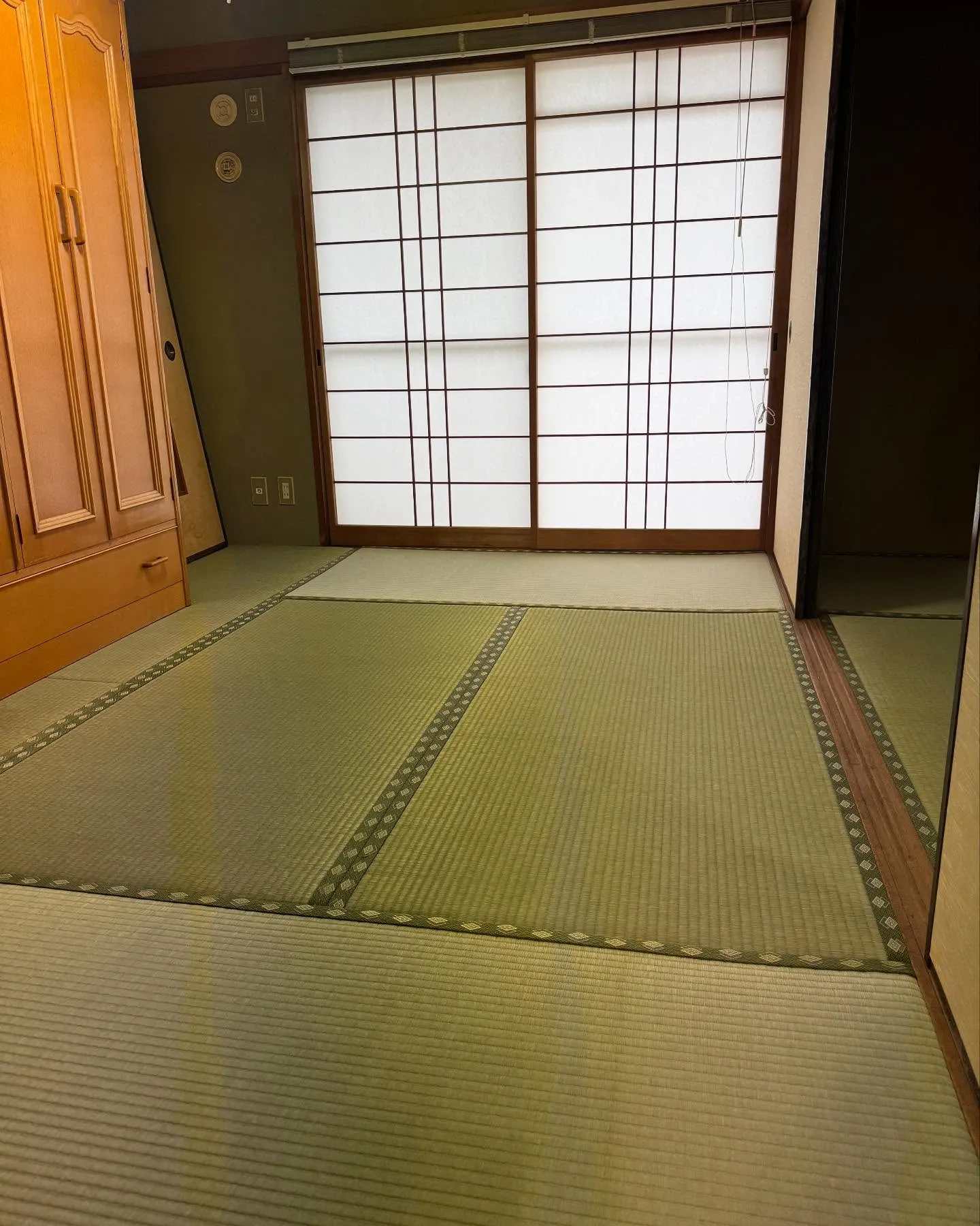 金沢屋 折尾・黒崎店　障子と畳の張替は、日本の伝統的な美しさ...