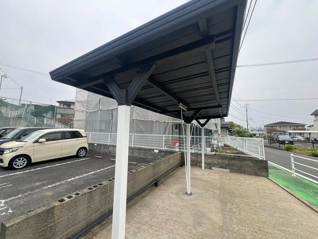 金沢屋 折尾・黒崎店では、外壁塗装から駐輪場、そして屋根の塗...