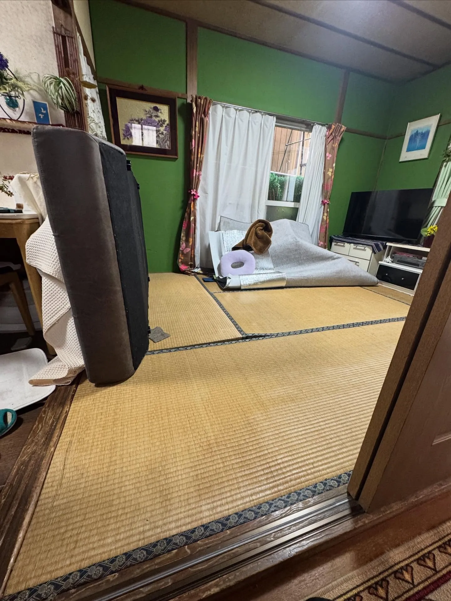 金沢屋 折尾・黒崎店　和室の畳をフローリングに変えることで、...