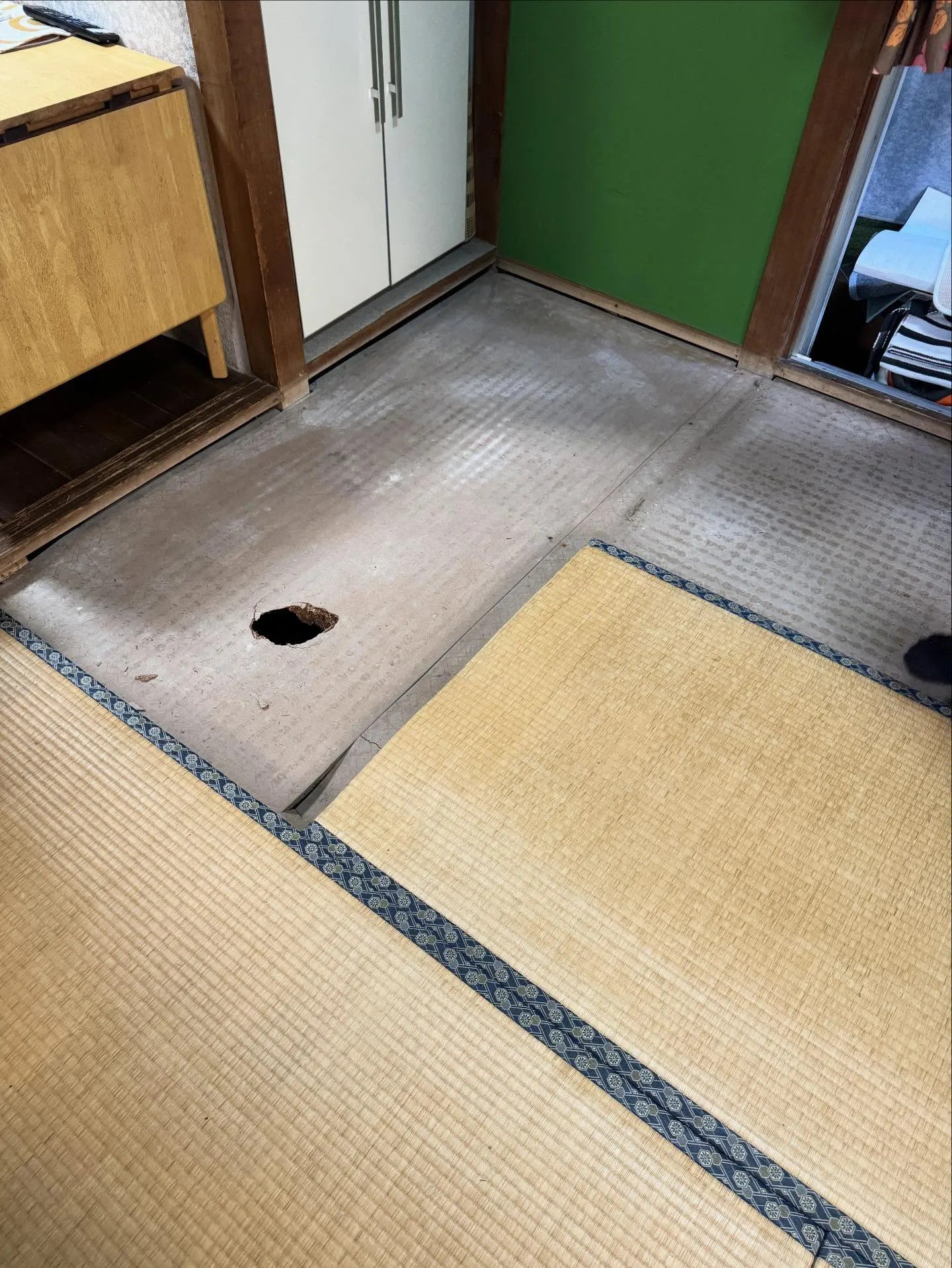 金沢屋 折尾・黒崎店　和室の畳をフローリングに変えることで、...