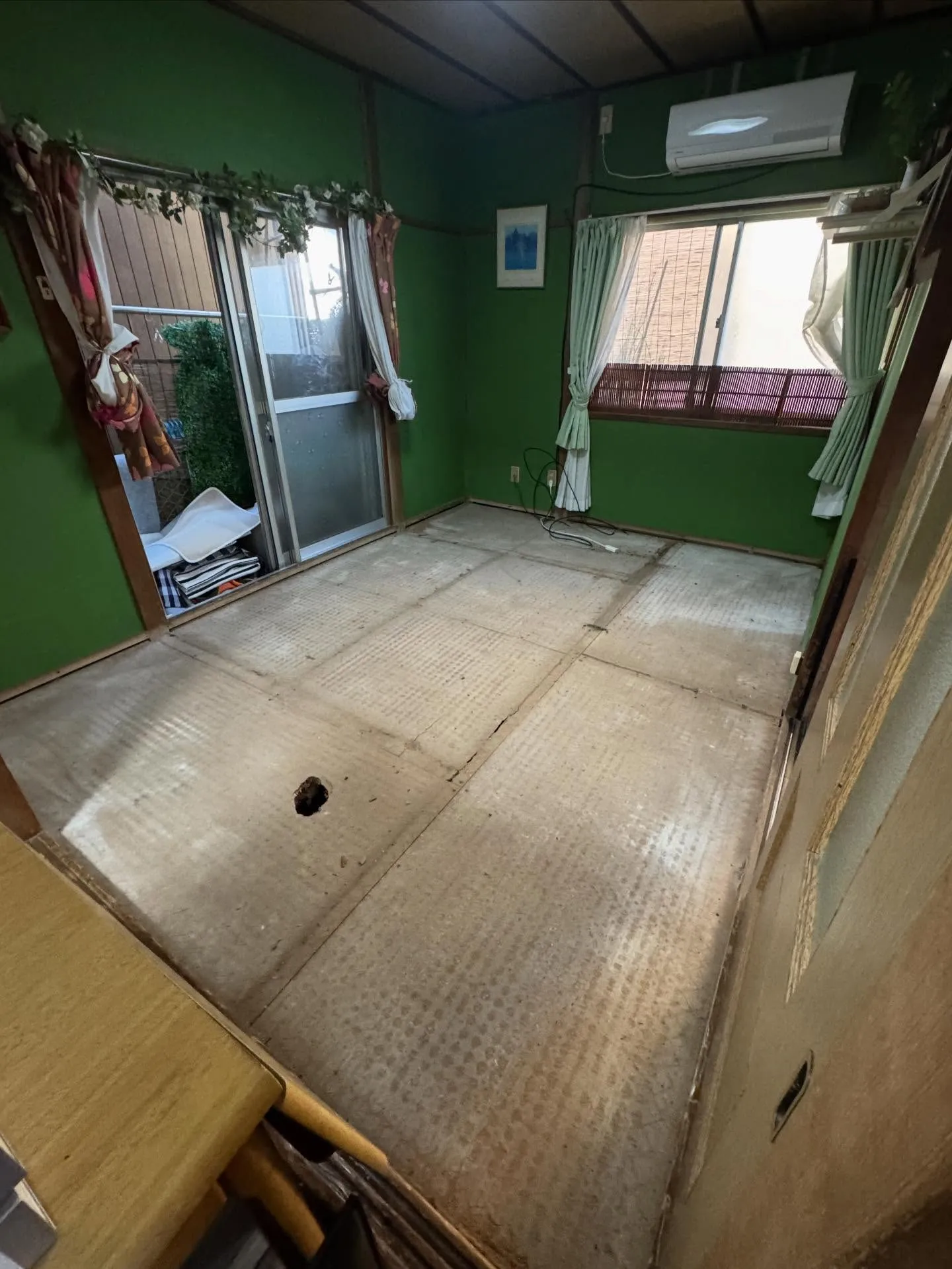 金沢屋 折尾・黒崎店　和室の畳をフローリングに変えることで、...