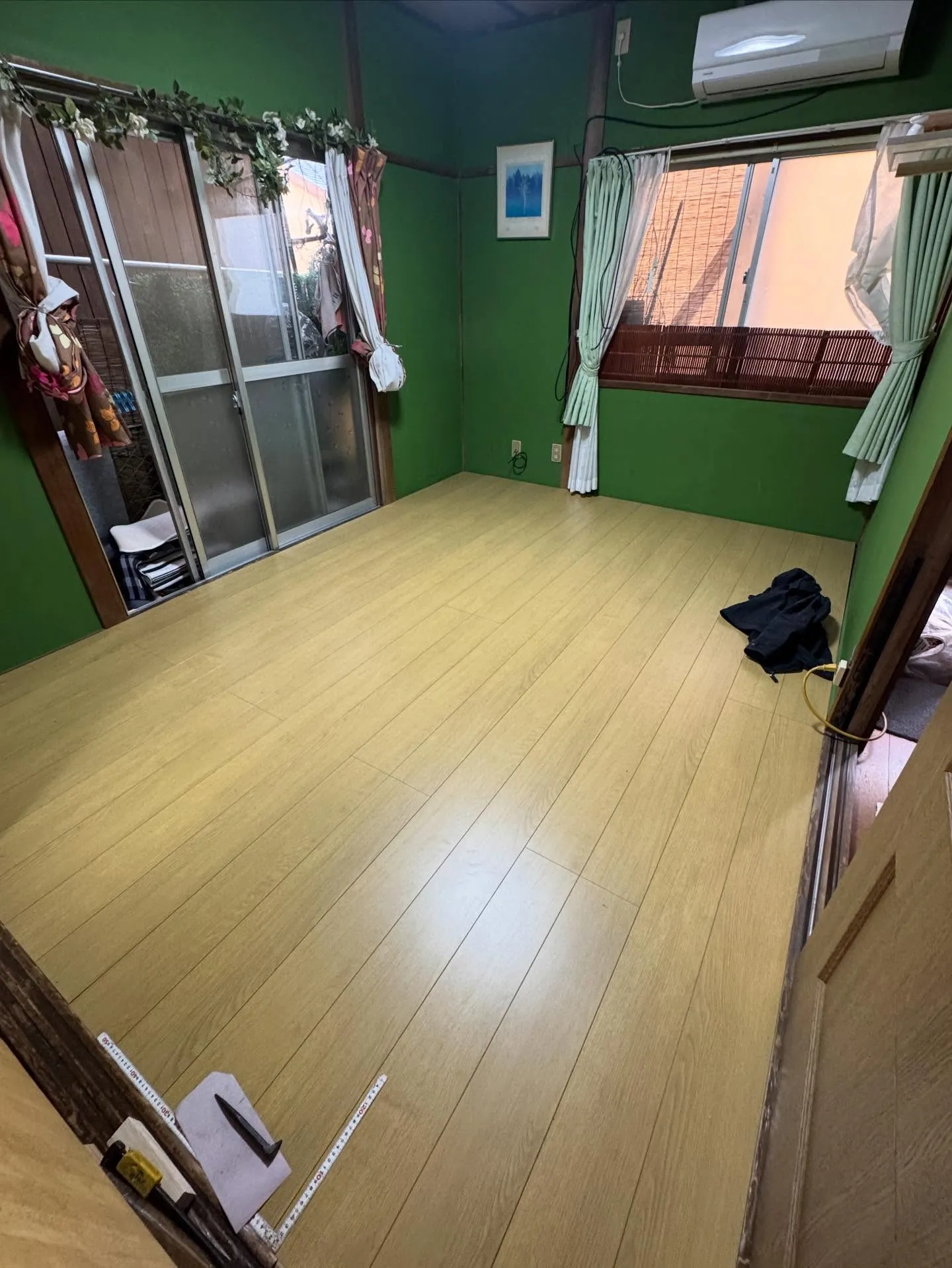 金沢屋 折尾・黒崎店　和室の畳をフローリングに変えることで、...