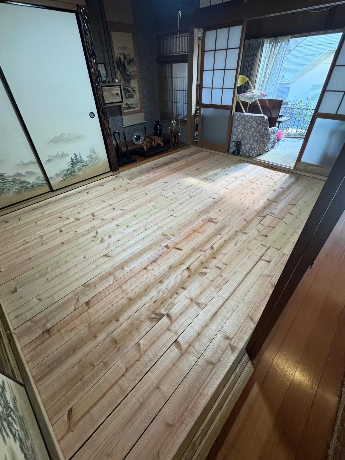 金沢屋 折尾・黒崎店　この度、畳の張替えを行うために畳を上げ...